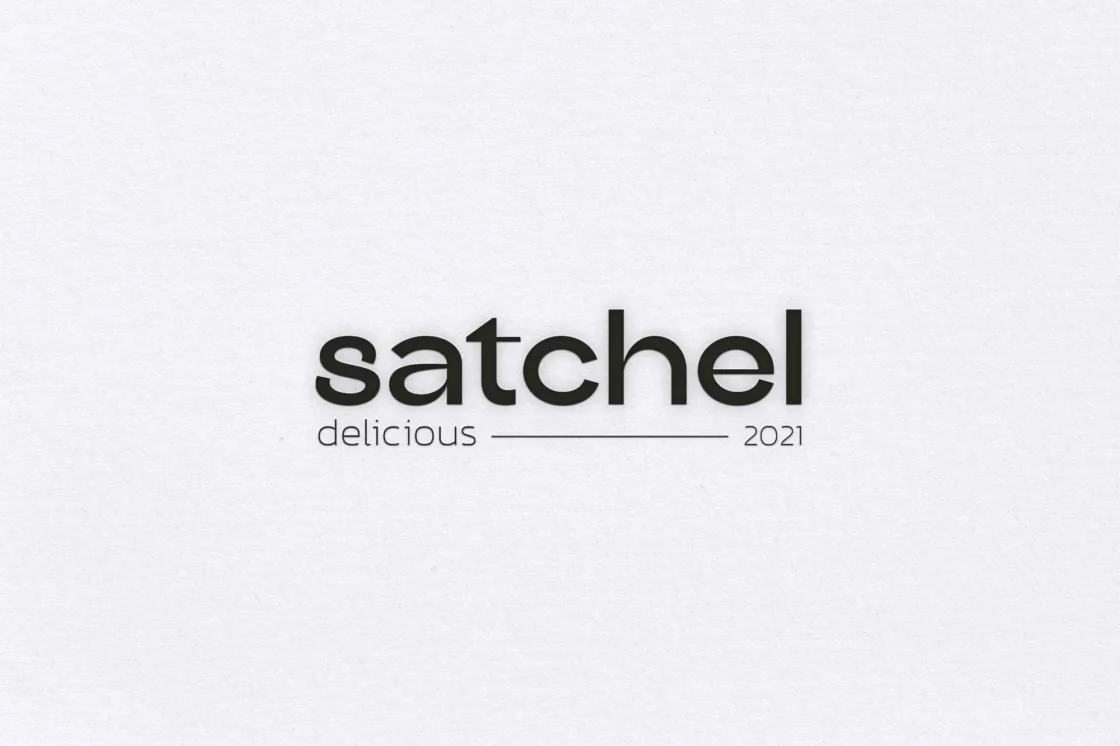 logo-mockup-satchel